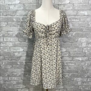 Better Be Floral Mini dress with Puff Sleeves